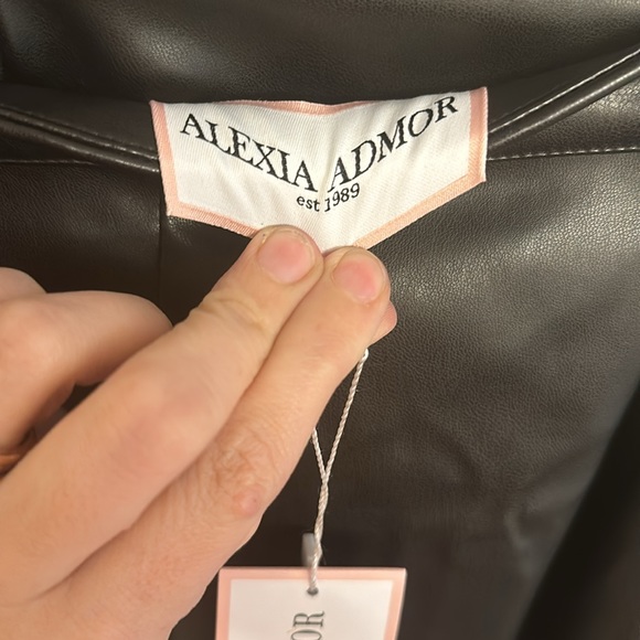 Alexia Admore Faux Leather Skater Skirt size 12 NWT - Picture 4 of 4